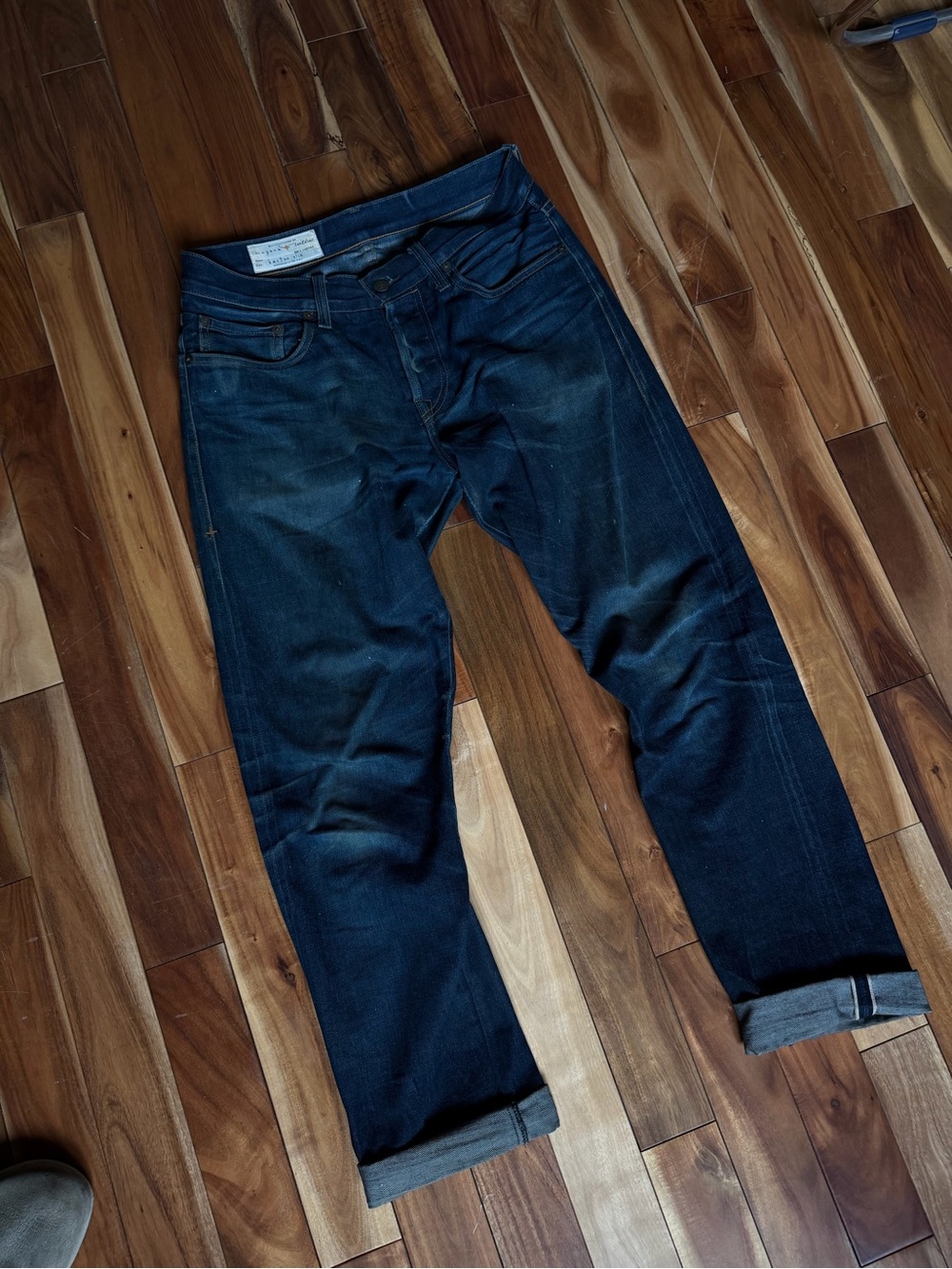 imogene + willie Indigo Straight-Leg Jeans